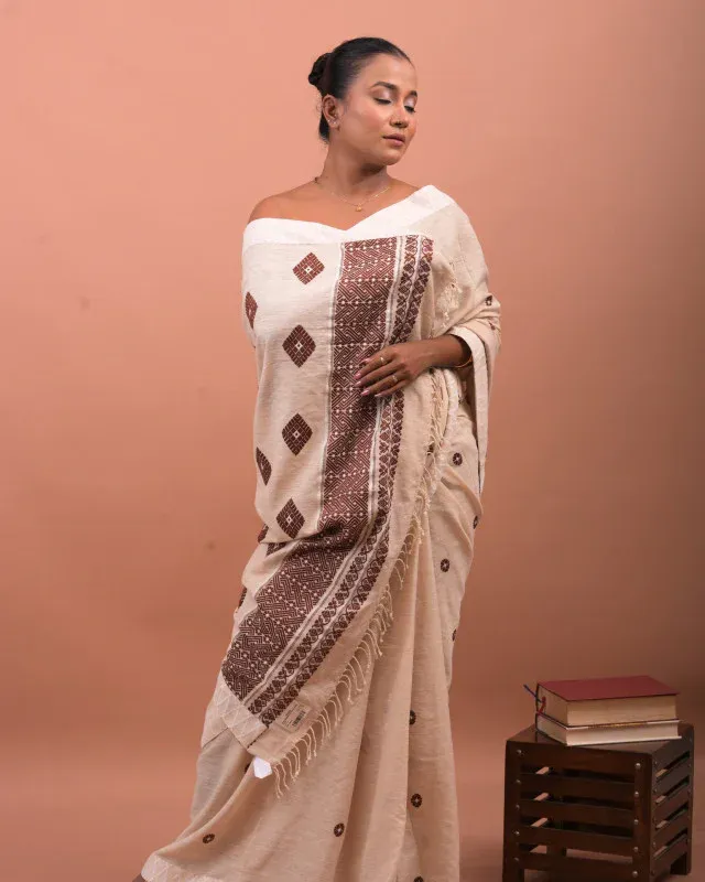 Handwoven Tussar Muga Silk Assam Saree - Image 3